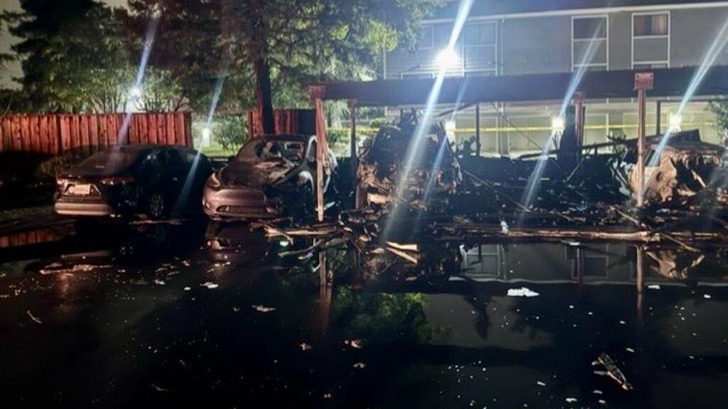 Overnight fire at San Jose housing complex damages more than 20 vehicles, carport — CBS Bay Area (KPIX), Pasadena Community news