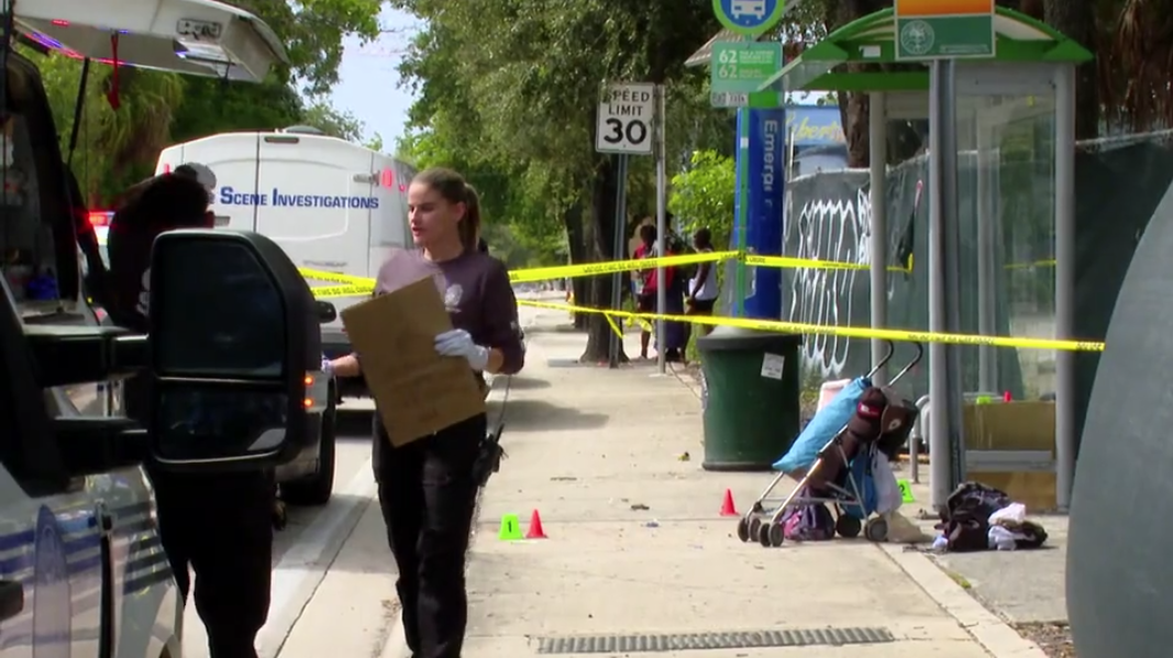 Attacker, victim injured in stabbing at Miami bus stop — WSVN 7 Miami-Dade, Pasadena Community news